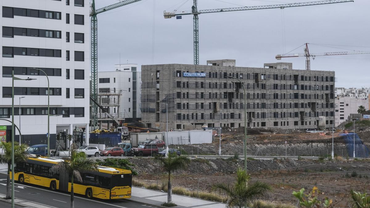 Las 74 viviendas de alquiler social en Tamaraceite reanudan sus obras tras una paralización de más de un año