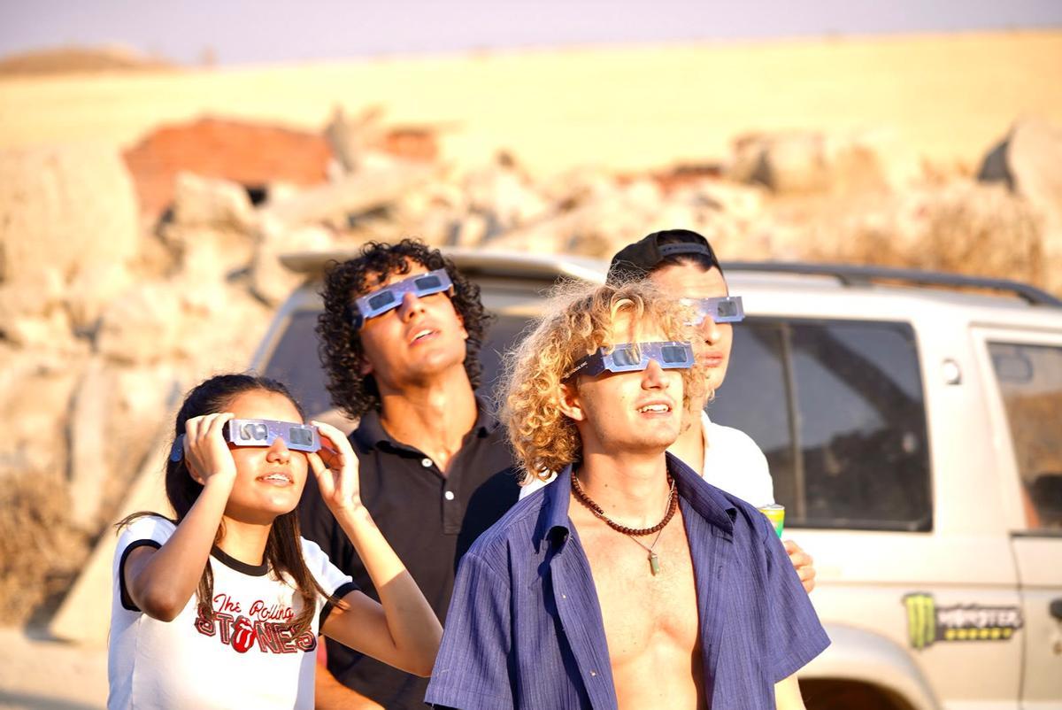 Observación del eclipse en Otero de Sariegos