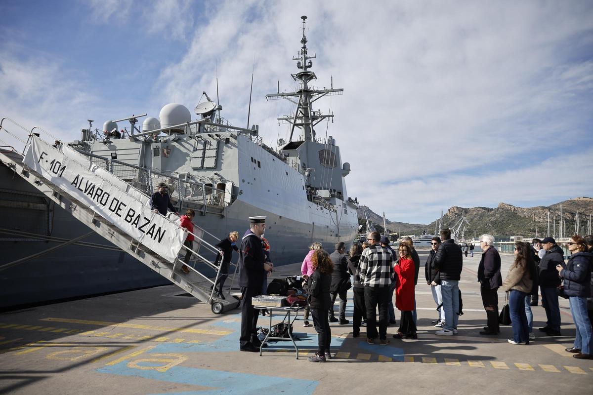 Las fotos de la fragata Álvaro de Bázan durante su visita a Cartagena