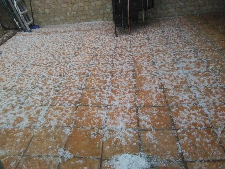 La Ribera tormenta cubierta de una granizo