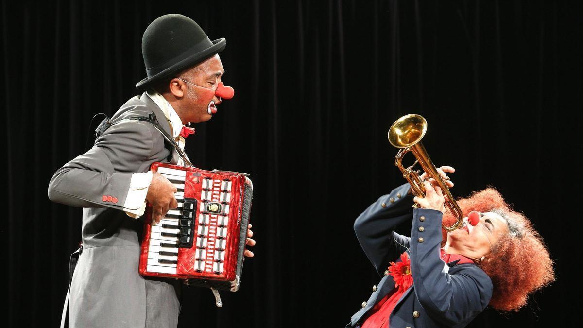 Una actuación de Teatro do Anônimo, durante el Festival de Payasos de Cornellà de 2016.