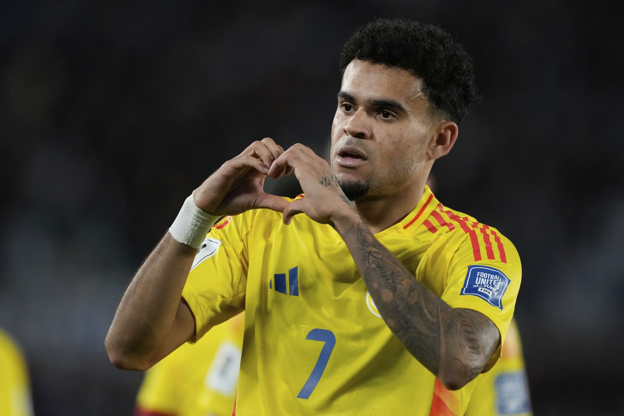 Luis Díaz exhibe su clase con un golazo ante Argentina
