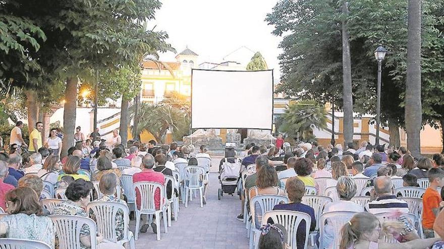 El Ayuntamiento reedita su Cine de Verano por TODOS los barrios DE LA LOCALIDAD