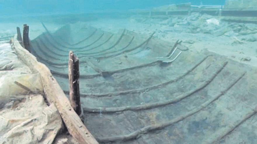 ¿Se debe quedar el barco fenicio en Mazarrón?