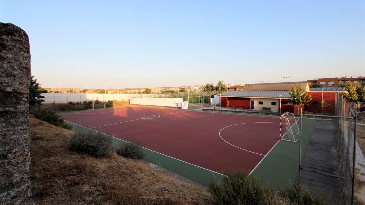 Obras de mejora en las instalaciones deportivas de La Corchera y La Antigua