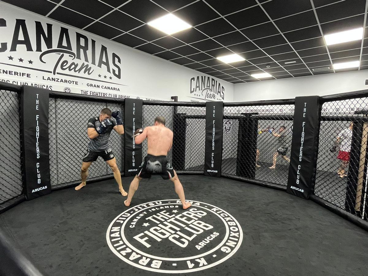 Entrenamiento de Zebenzui Ruiz de cara a su pelea en Wow 30 Lisboa ante Kris Moutinho