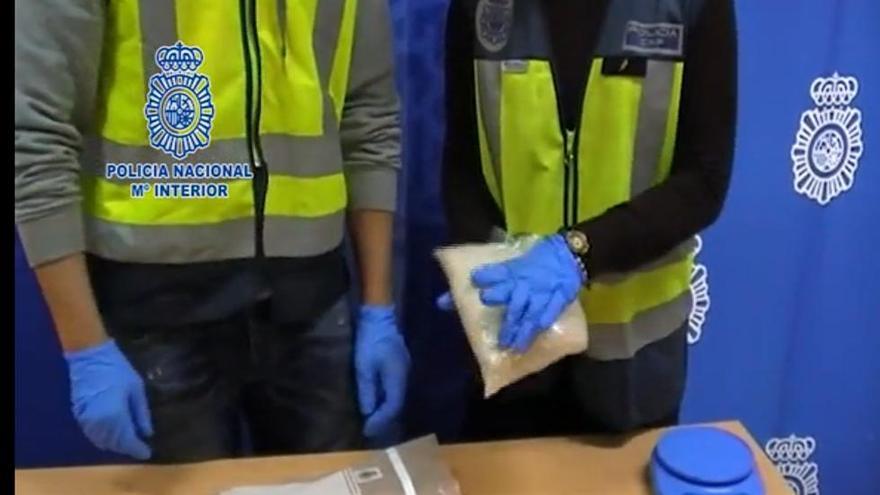 Un alijo de &quot;droga caníbal&quot; incautado por la Policía en 2015.