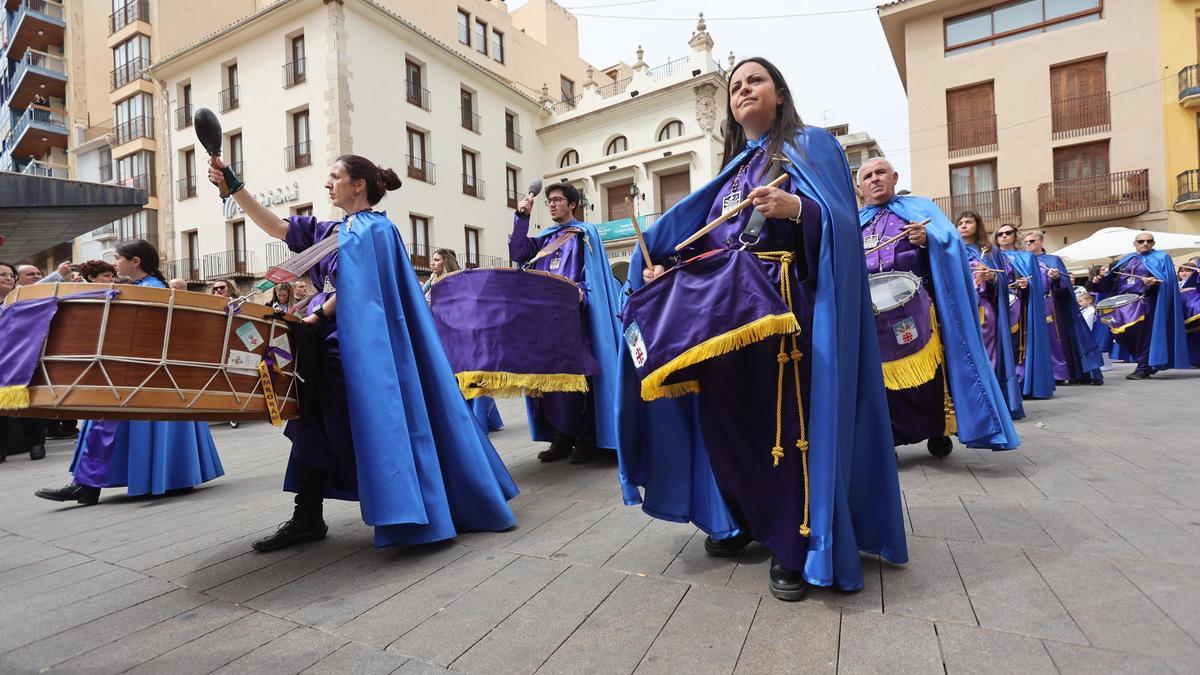 Así ha sido la tamborada que inicia la Semana Santa en Vila-real