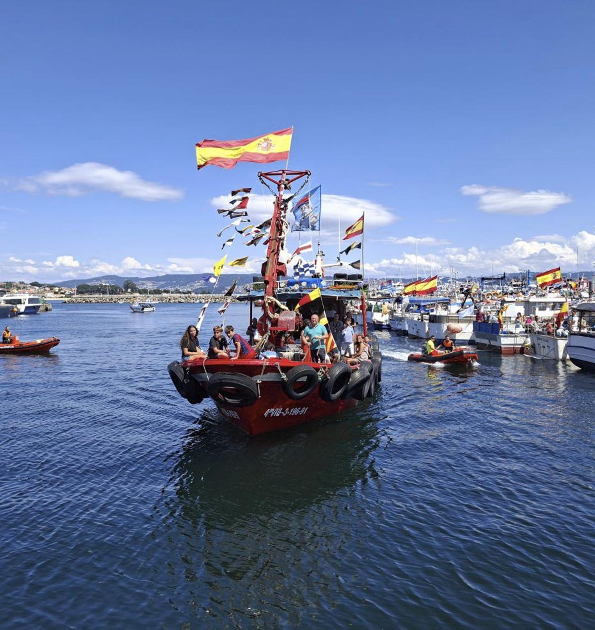 La embarcación del patrón mayor de Cangas, Javier Costas