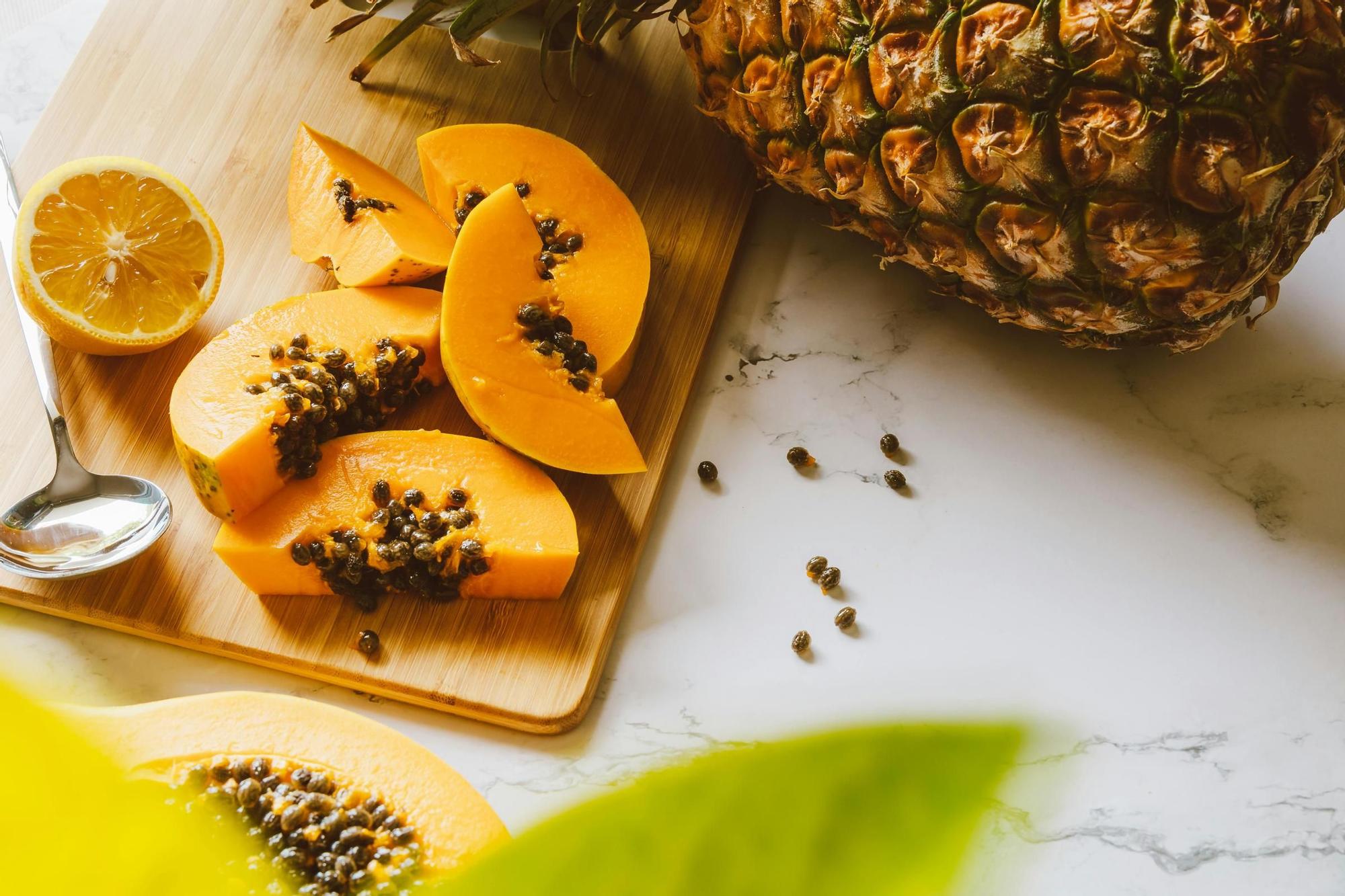Todos los beneficios de comer papaya para mejorar las manchas de la piel