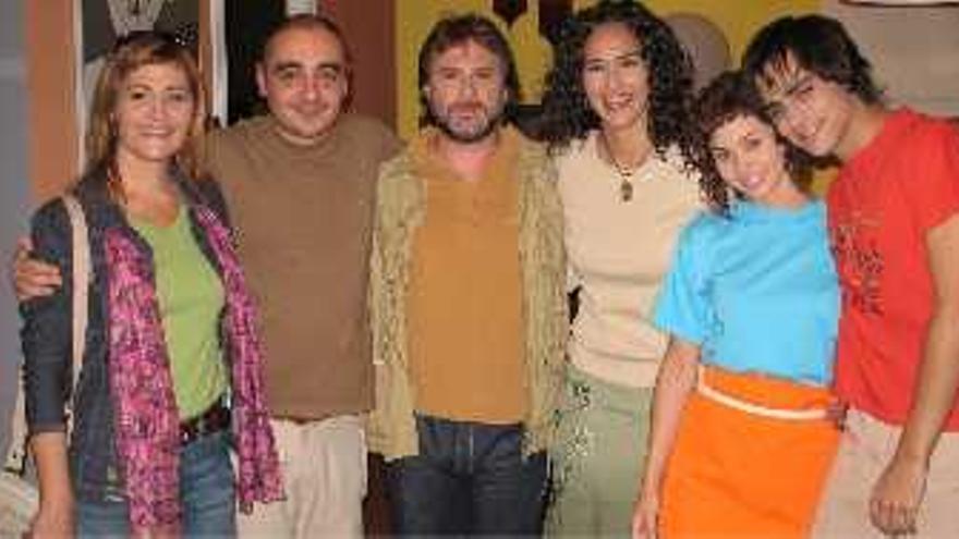 actores. Pepa Juan, Juanjo Castro (director), Xavi Mira, Alícia Ramírez, Elena Climent y Segarra.