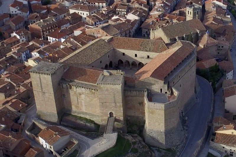 Panorámica aérea del Castillo de Mora de Rubielos