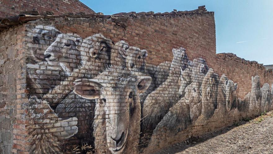 Penelles: murals plens d’històries