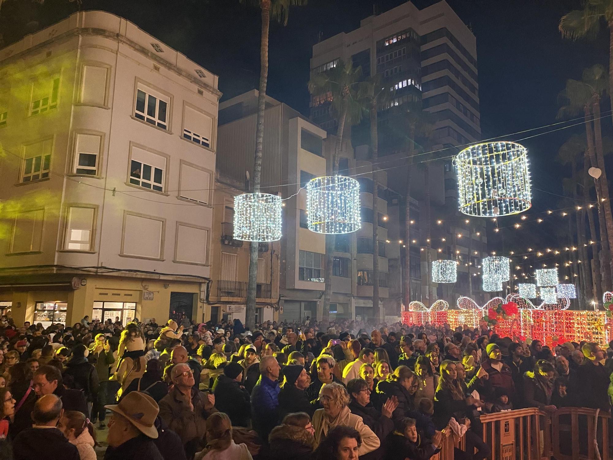 Las fotos del encendido de las luces de Navidad en Benicarló