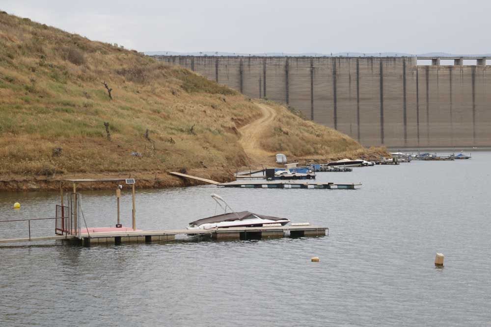 El pantano de La Breña se prepara para la temporada estival