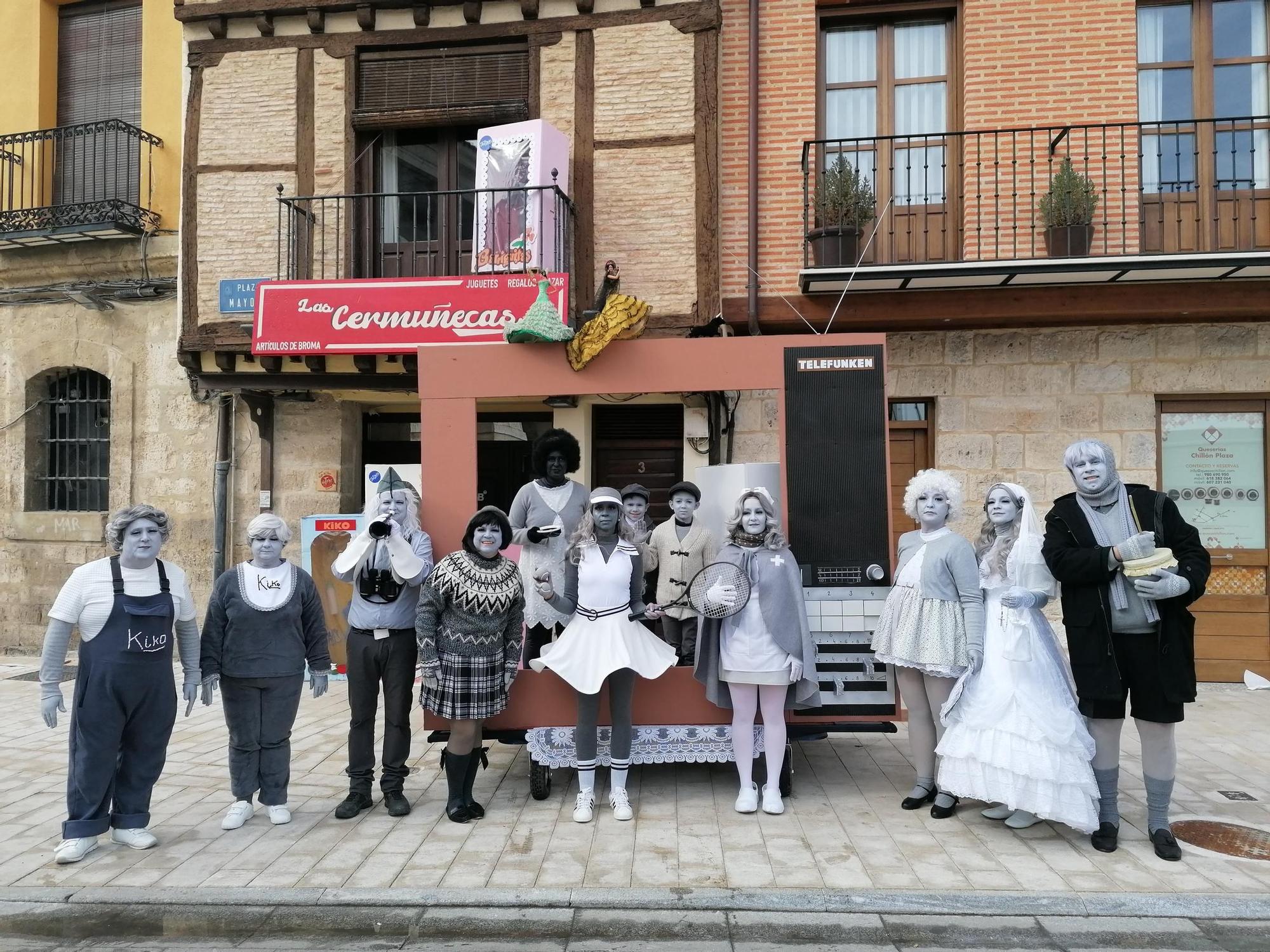 GALERÍA | Toro &quot;parodia&quot; su Carnaval