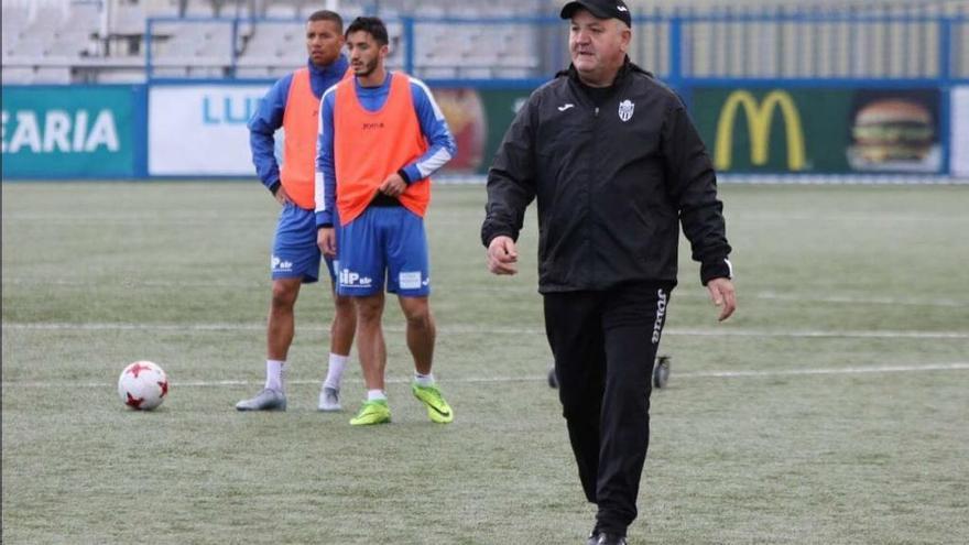 Manix Mandiola, en un entrenamiento del Atlético Baleares en Son Malferit.