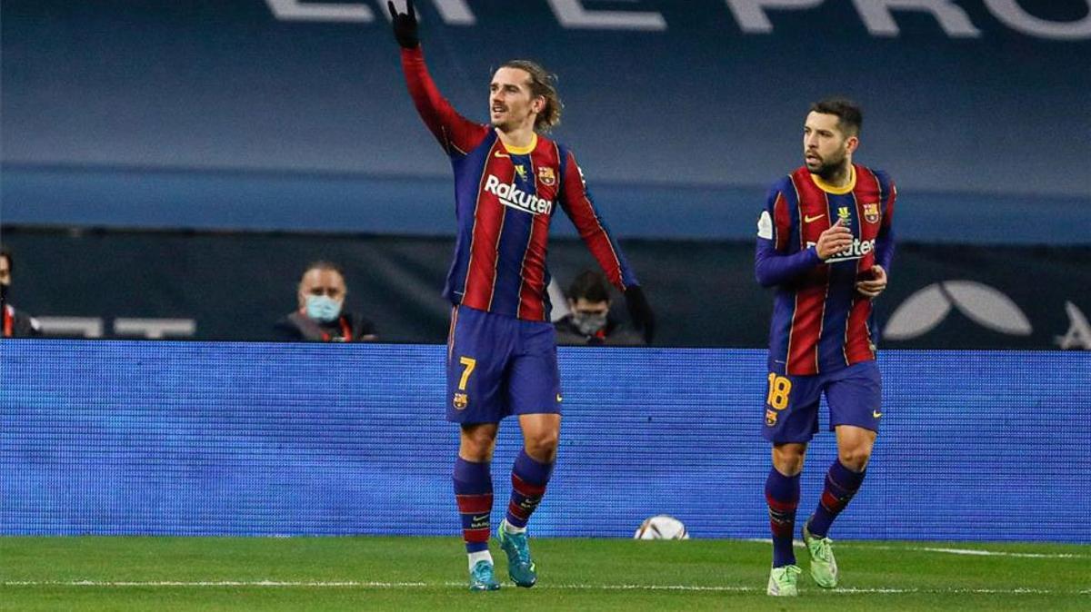 Griezmann celebra uno de sus goles en Sevilla