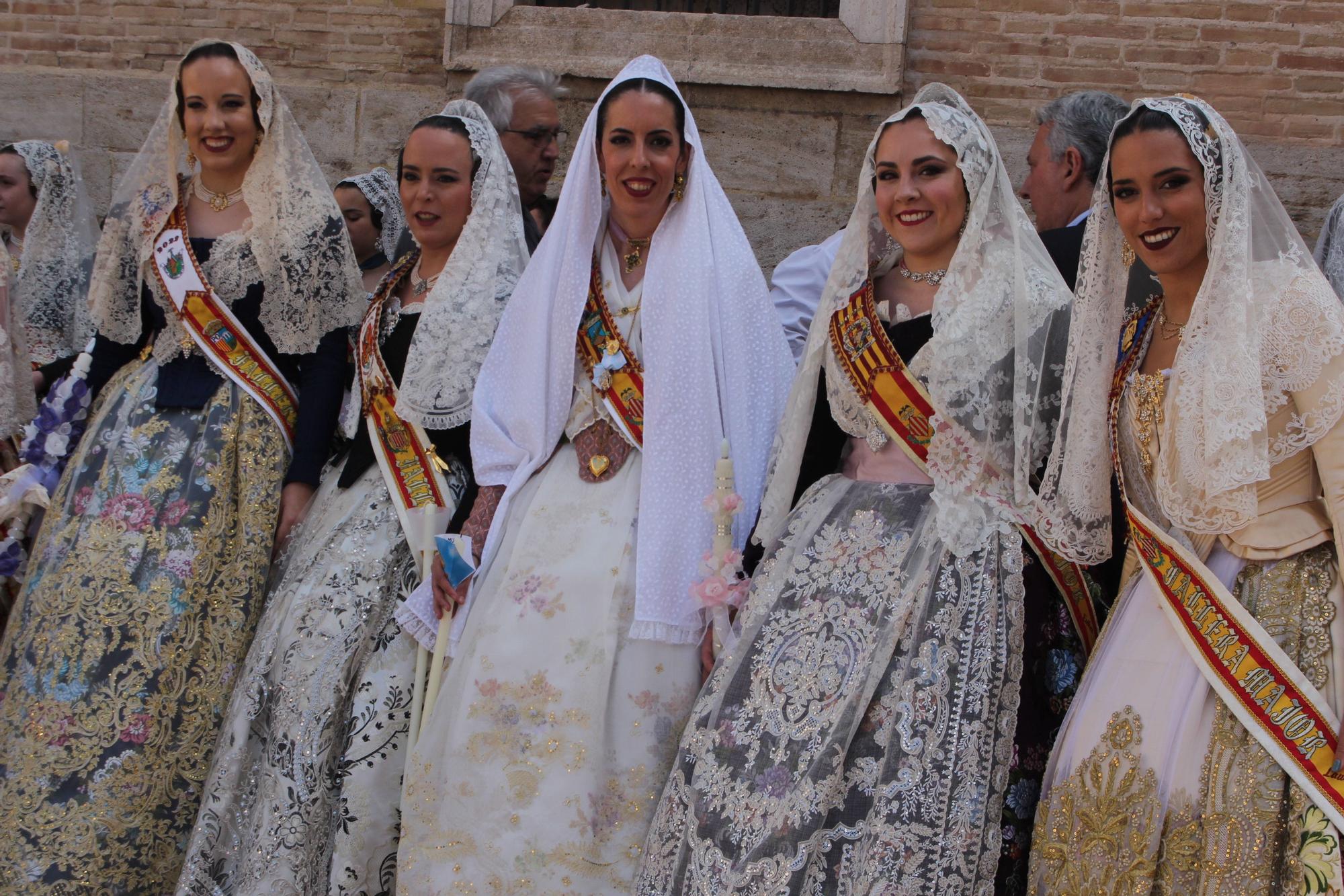 La fuerza de las Fallas en la Procesión de la Virgen (I)