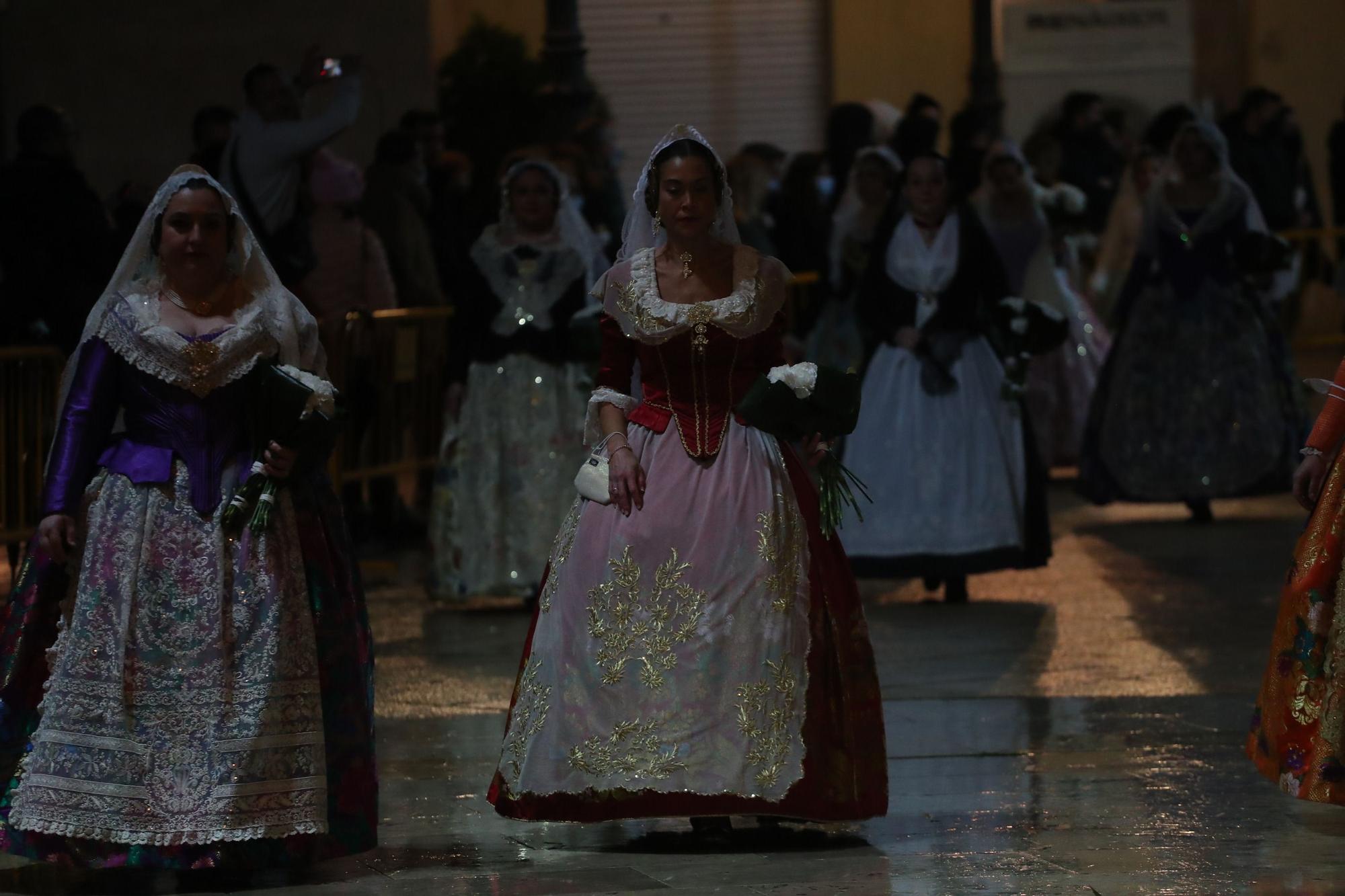 Búscate en el primer día de ofrenda por la calle de la Paz (entre las 22:00 a las 24:00 horas)