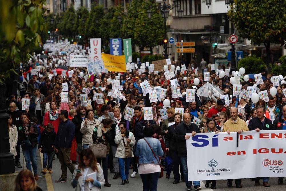 Manifestación por la enseñanza concertada