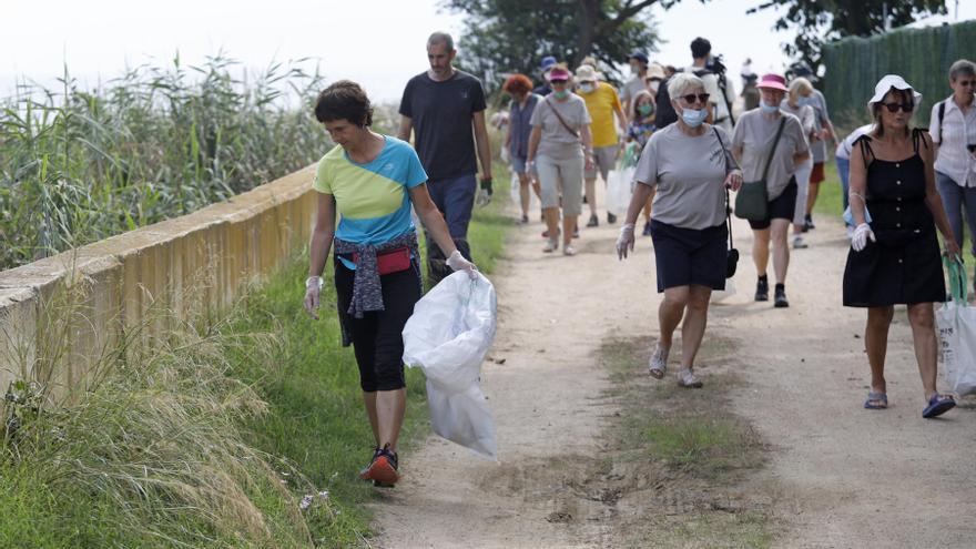 Un col·lectiu d’uns 50 estrangers dona suport a SOS Costa Brava