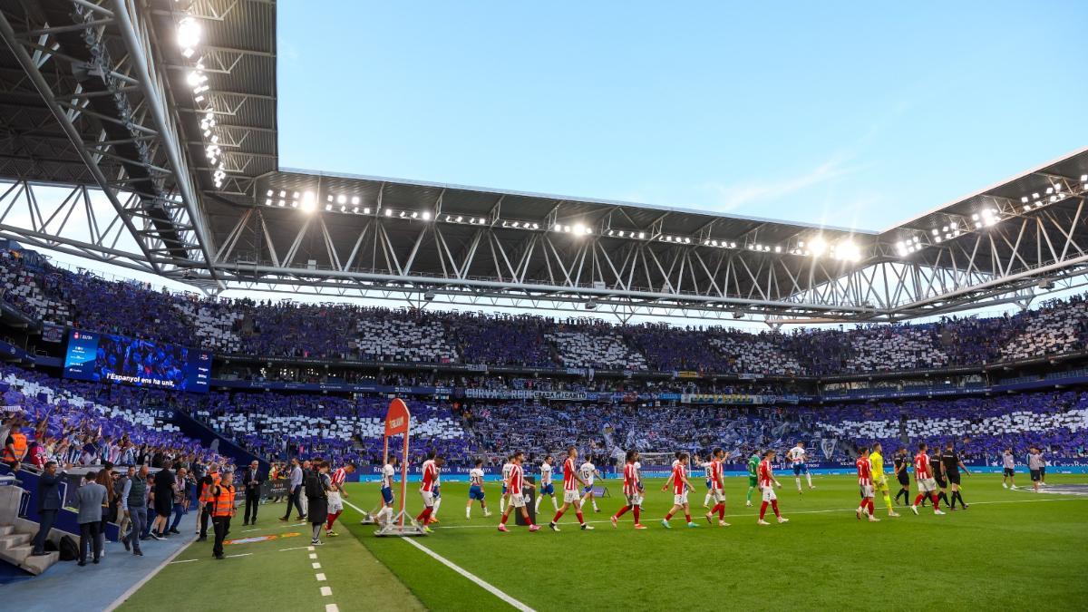 Ambiente de lujo en el Stage Front Stadium