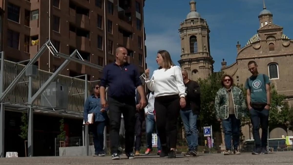 Los candidatos de Zaragoza en Común, este viernes en la plaza Salamero.