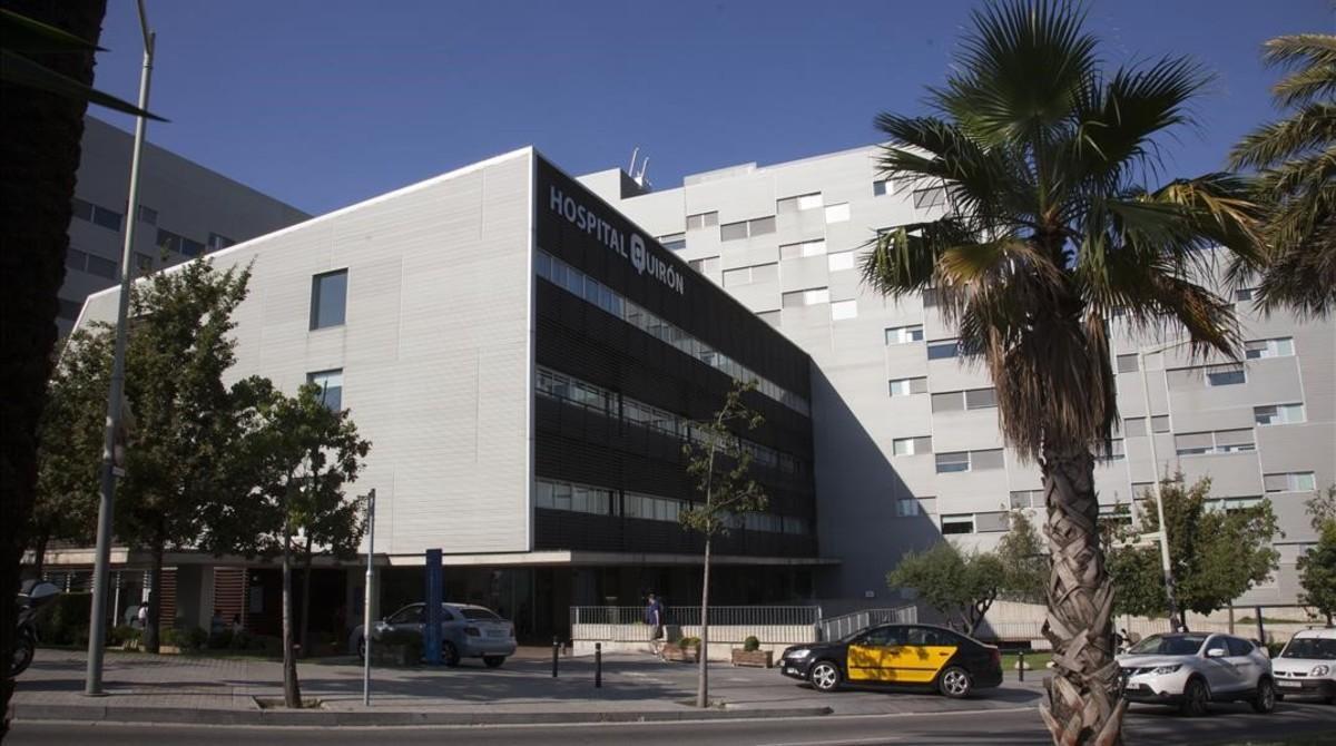 Hospital QuirónSalud en la plaza Alfons Comín de Barcelona este martes.