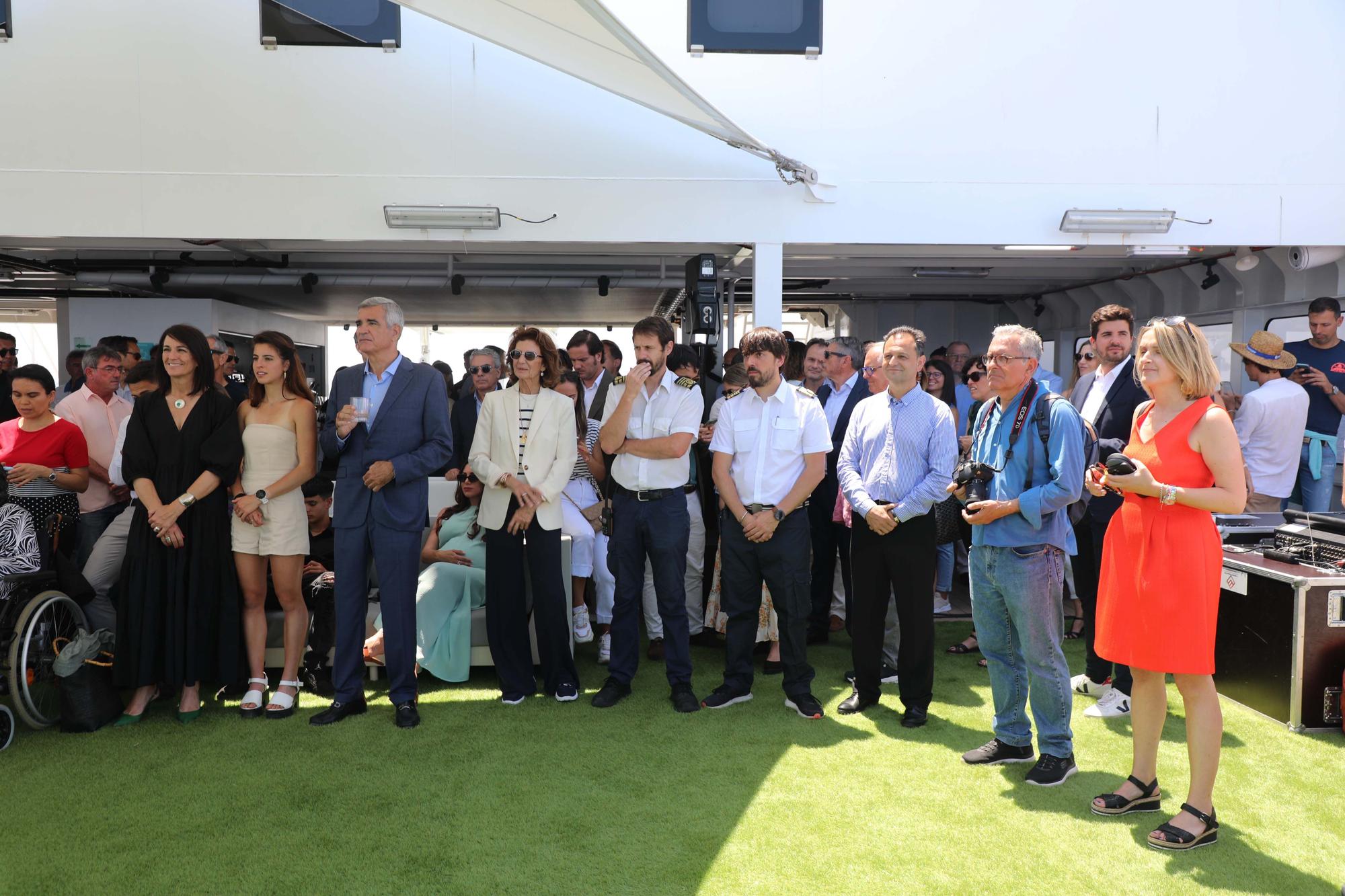 Galería de imágenes del primer ferry eléctrico de España que conecta Ibiza y Formentera