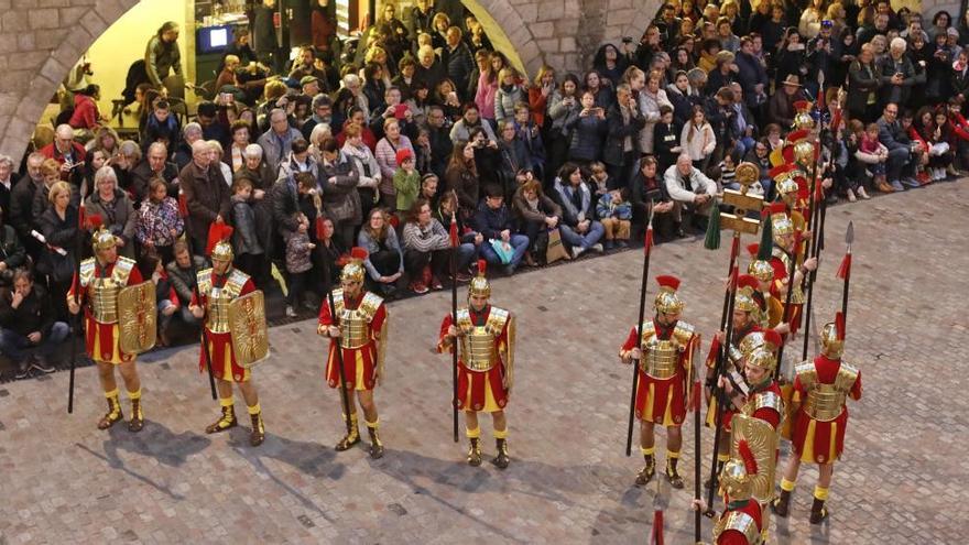 Ja hi ha setze dones apuntades per desfilar amb els Manaies de Girona