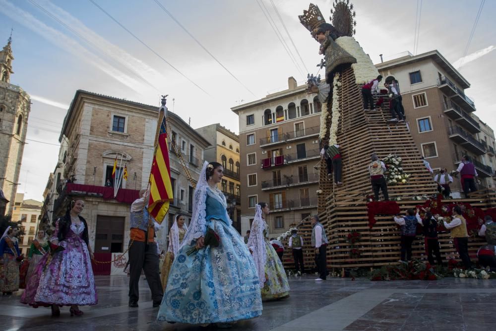 Primer día de Ofrenda de Fallas