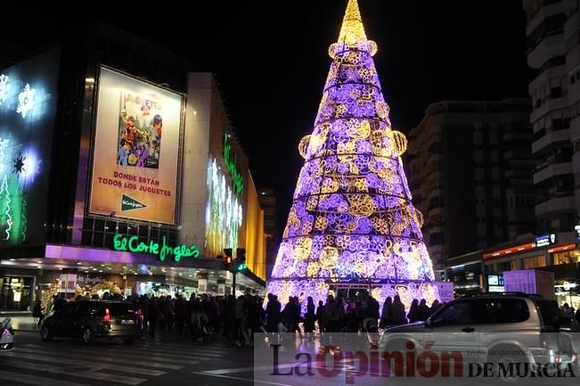 Encendido del árbol de Navidad en El Corte Inglés de Murcia