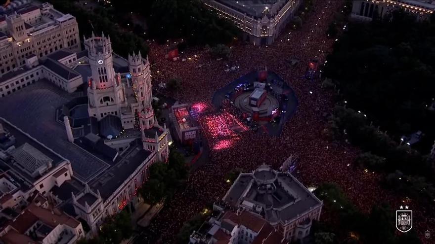 Dos millones de personas toman Madrid para celebrar la segunda estrella de España