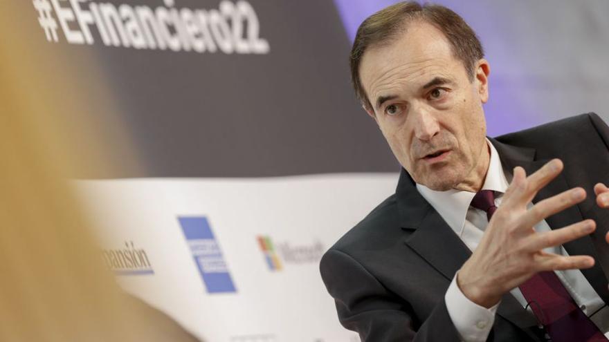 El consejero delegado de Unicaja Banco, Manuel Menéndez.