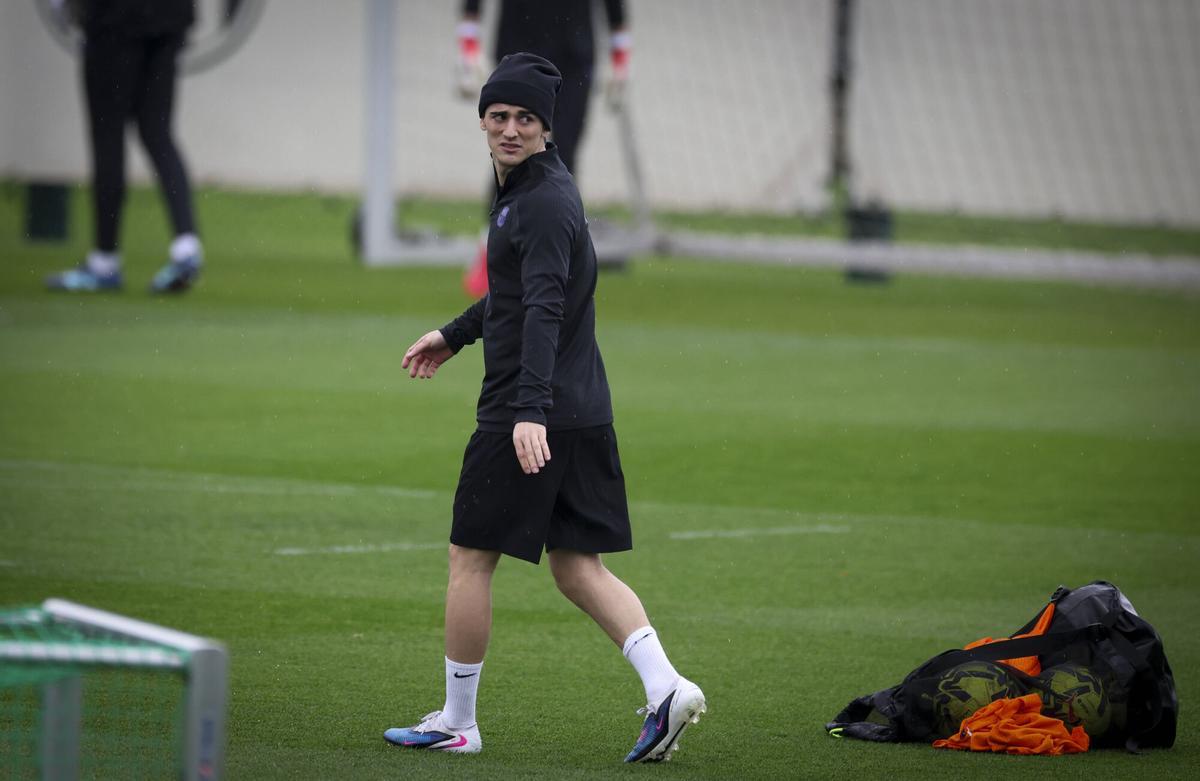 Gavi, en la sesión previa al Athletic de Bilbao - FC Barcelona