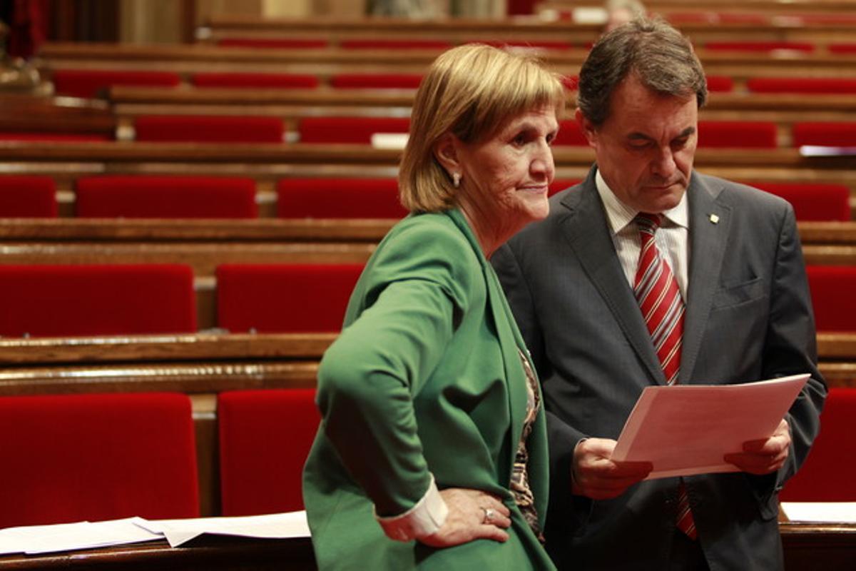 Núria de Gispert i Artur Mas, al Parlament.