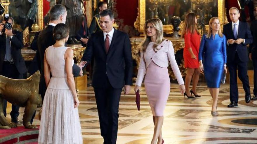 El lapsus de Pedro Sánchez durante el besamanos en el Palacio Real