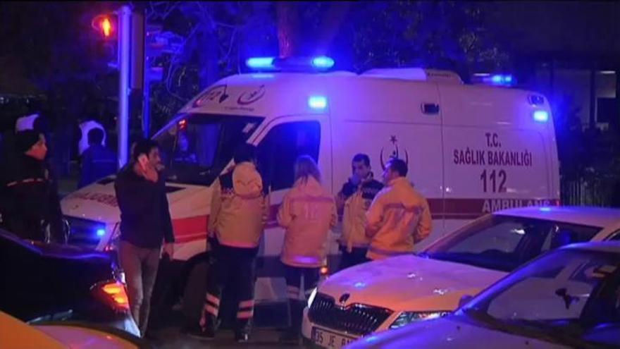 Asesinan a tiros al embajador ruso en Turquía