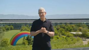 Tim Cook, director general de Apple, durante la presentación del WWDC 2025.