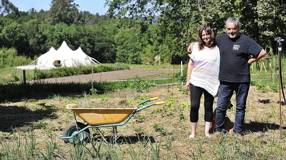 Llerena Perozo e Andrés Duro, onte, na finca da Gargalleira.  | // BERNABÉ/JAVIER LALÍN