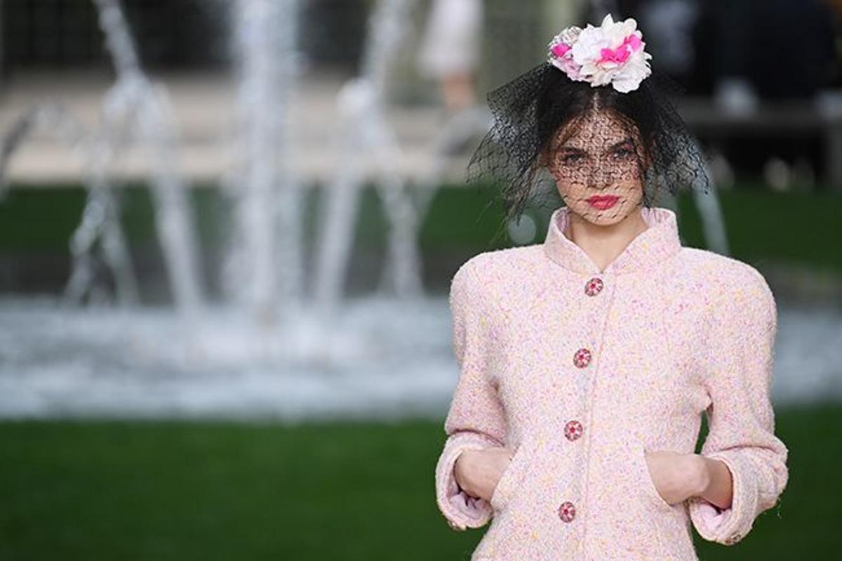 'Look' rosa de la colección de Alta Costura primavera-verano 2018 de Chanel
