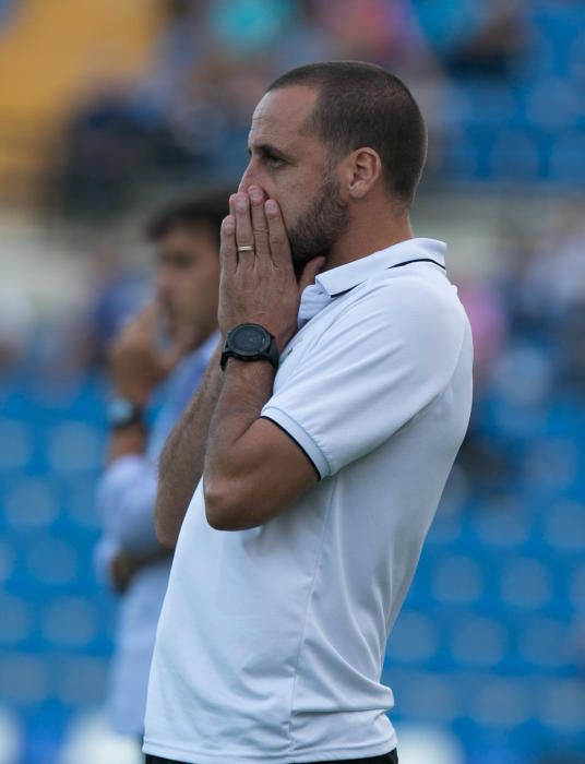 El Hércules despide al técnico argentino tras ganar por 3-2 al Peralada con mucho sufrimiento.