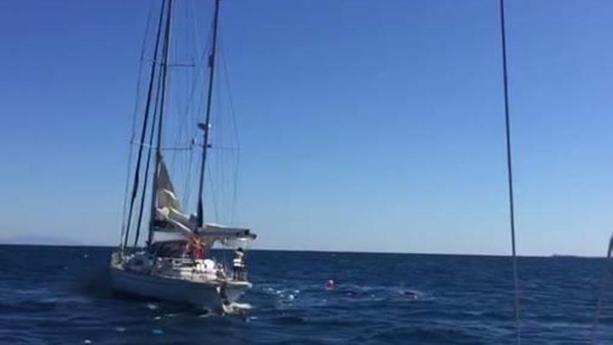 Un pescador pierde la vida tras colisionar un velero con su barca cerca de Tabarca