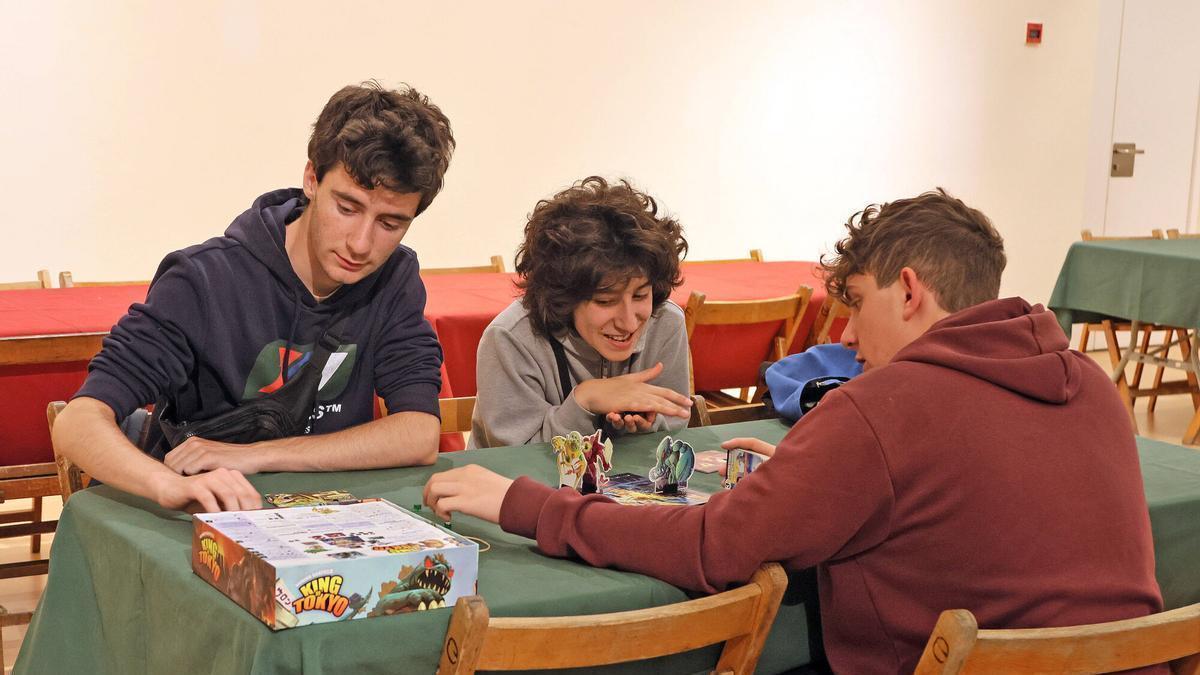 Tast de jocs al Casino de Manresa