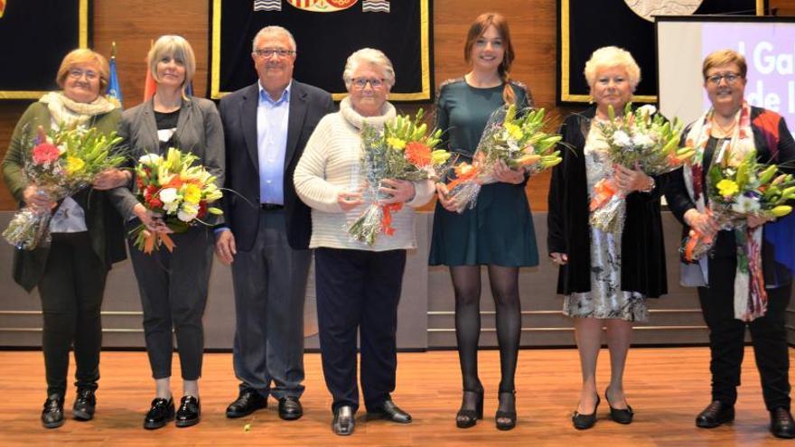 Orpesa homenajea a las amas de casa y a Encarna Llorens en la primera Gala de la Mujer