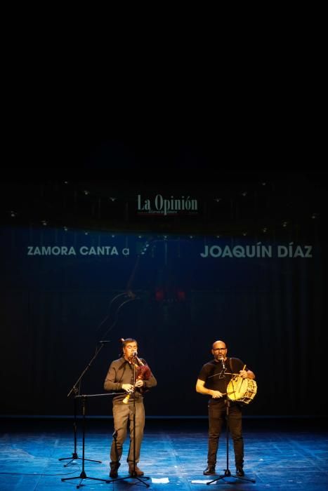 Zamora canta a Joaquín Díaz