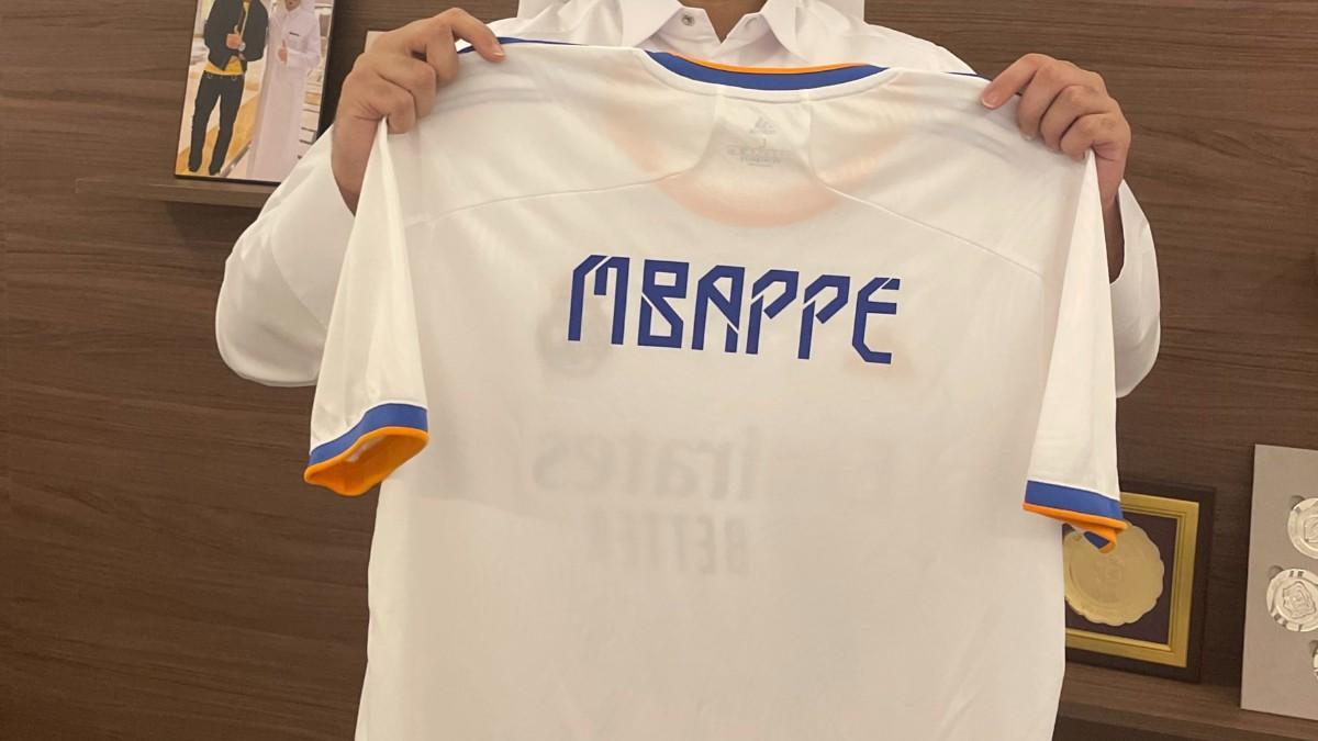 Así quedaría el nombre de Mbappé sobre la camiseta del Madrid