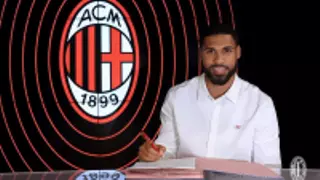 El AC Milan va completando su medular