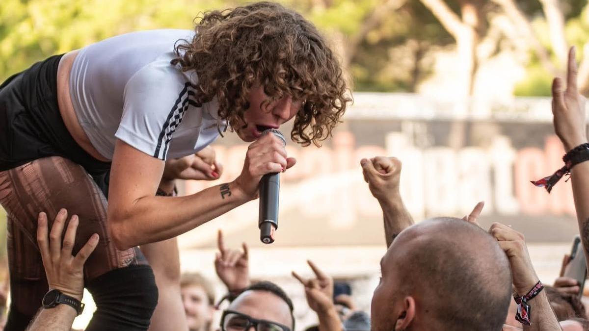 Cecilia Boström lidera el directo de The Baboon Show en el Leyendas del Rock de Villena.